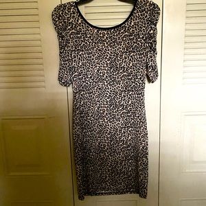 Leopard print short dress